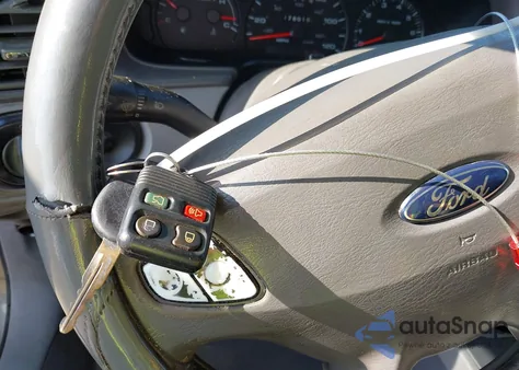 2003 Ford Taurus Ses z USA, uszkodzony, nr VIN 1FAFP55S83A275343